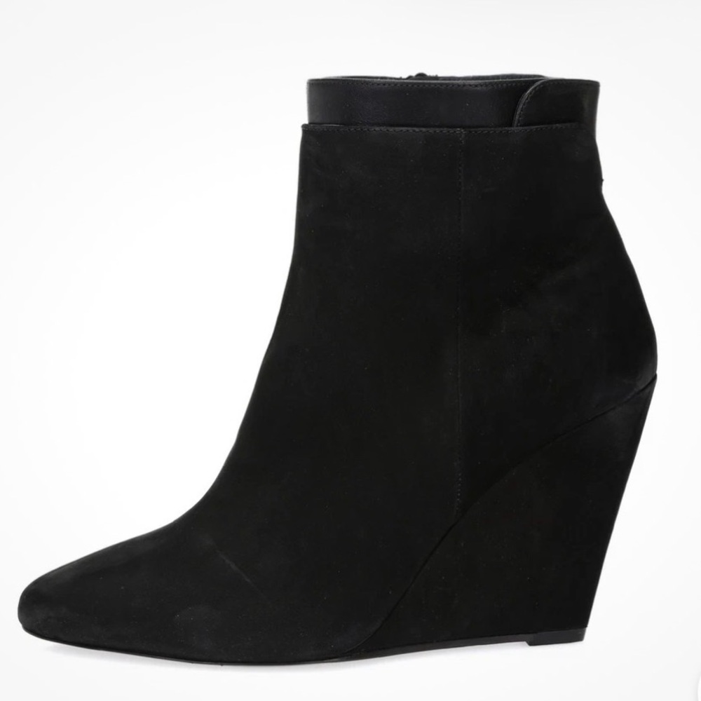 Vince Ludlow Pointed-Toe Wedge Boot Black Suede and Leather Womens Size 8.5